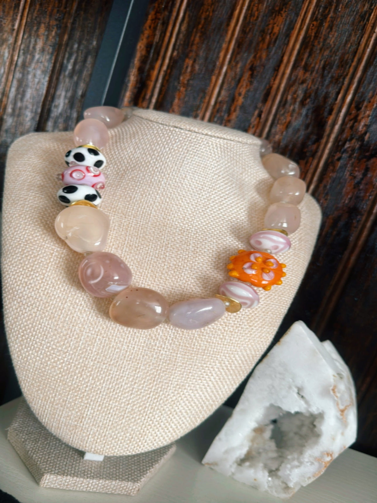 CARAMEL NECKLACE