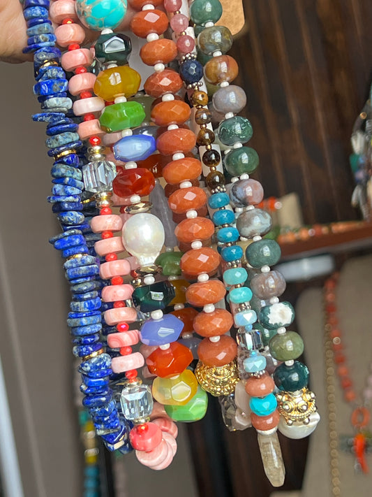 BEADED NECKLACES VARIADOS