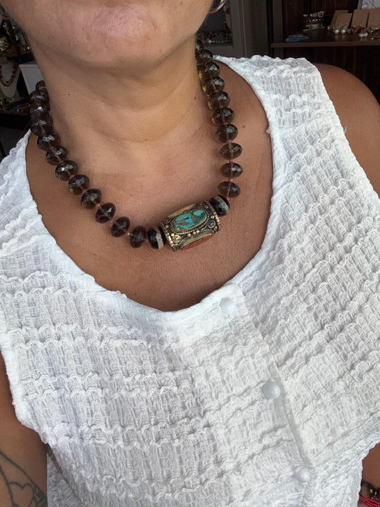 SMOKE LEAVE  NECKLACE QUARTZ
