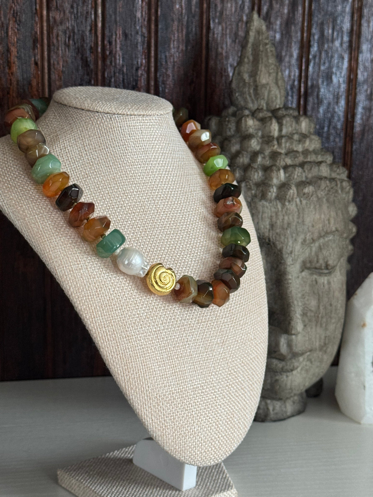 LEAVE GREEN NECKLACE