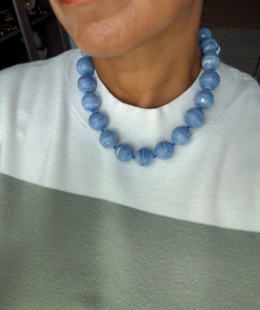 BLUE LEAVE NECKLACE
